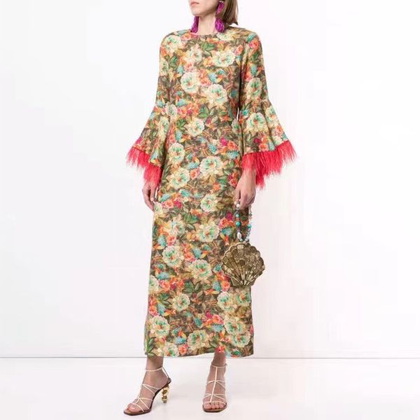 

2020 autumn new fashionable retro elegant round-neck flared sleeves ostrich fur long patchwork a- line dress, Black