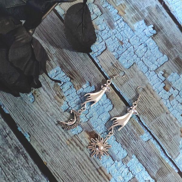 

dangle & chandelier hang the sun and moon by hand earrings celestial jewelry novel eardrop faddish men women friend gift 2021 beautiful, Silver