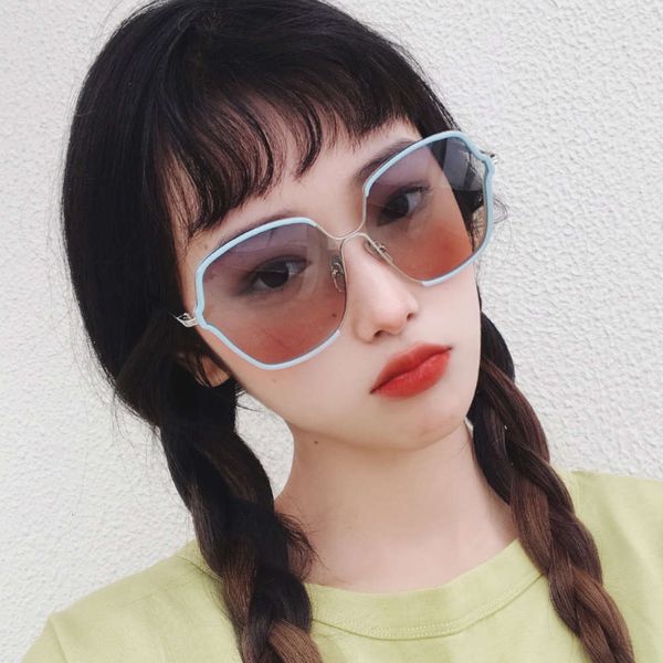 

fashion korean sweet round face gradient temperament women's holiday polarized sunglasses anti ultraviolet sunglasses, White;black