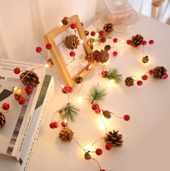 O mais recente LED pequenas lanternas enfeites de Natal árvore de natal criativo vestir pinho cones sinos string luzes