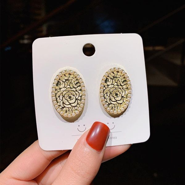 

stud 2021 arrive oval earrings white pearl hollow rose flower elegant handmade french fashion jewelry for women, Golden;silver