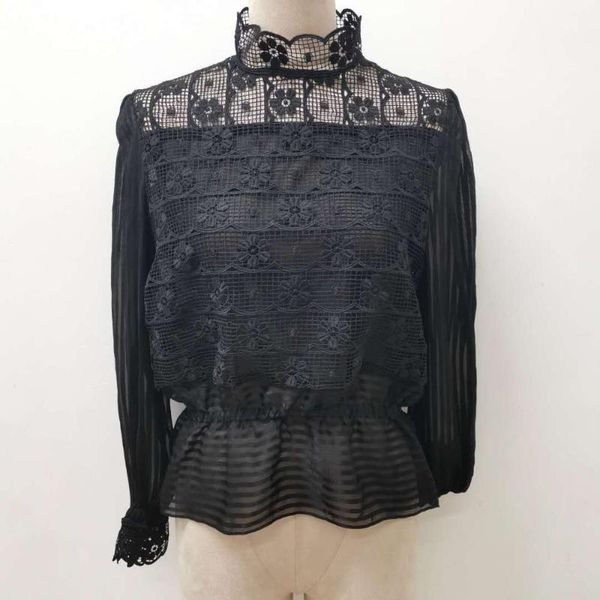 

2020 new women lace blouse long sleeve white or black hollow out sweet ladies shirt1