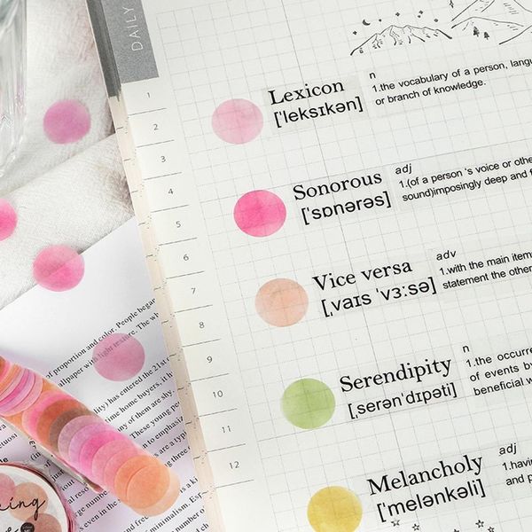 

100шт ролл цвета конфеты dot washi tape наклейки note book planner diy bookmerk скрапбукинг этикетка декор клейкая лента bbyeef bwkf