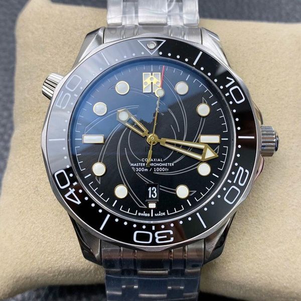 Heiße Verkäufe Herrenuhren für Männer Professionelle Sea Diver Uhr Automatikwerk 42mm Keramiklünette Master Wasserdichte Uhren Top-Qualität Luxusuhrenzubehör