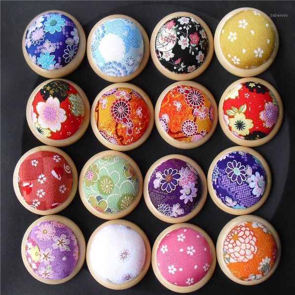 

1pc wood base needle pin package needle hand-diy pin cushion sewing tools at random for cross stitch sewing home1, Black