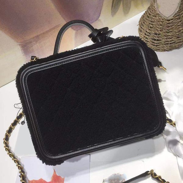 

unique design concept it greatly improves the upper body effect of the whole bag graceful bag cashmere feels soft and comfortable 93341 bags