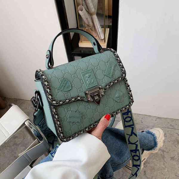 

2022 latest luggage factory wholesale version red women's embossed trend style small square one shoulder diagonal bags