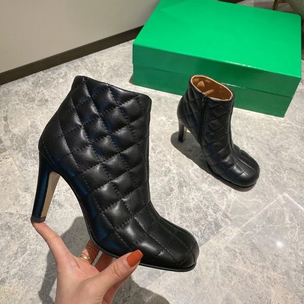 

2020 new women boots square toe women shoes autumn winter boots genuine leather high heels checkered pattern shoes woman, Black