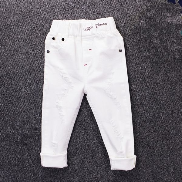 Kinderjeans Junge weiße Freizeithosen in den großen Kindern Frühling und Herbst Mädchen Slim Hosen Hosen Baby Löcher LJ201019