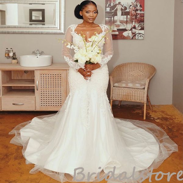 Elegantes Meerjungfrau-Hochzeitskleid 2022, südafrikanisches Langarm-Spitze-Boho-Land-Hochzeitskleid mit Schleppe, Vintage-U-Ausschnitt, Plus-Size-Tüll-Satin-Robe de Mari￩e