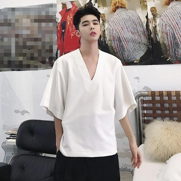 

2021 summer new style of solid color deep profile cleavage v extremely simple air quality short sleeve male loose shirt 048x, Black