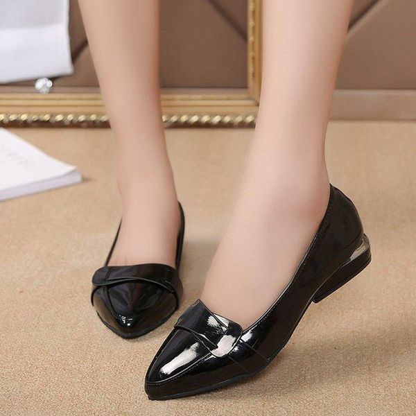 

2020 new plus size casual shoes woman mid heels office shoes ladies pumps patent leather buckle slip on women, Black