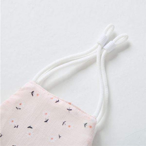 

and folded face facemask cloth reusable cotton mask