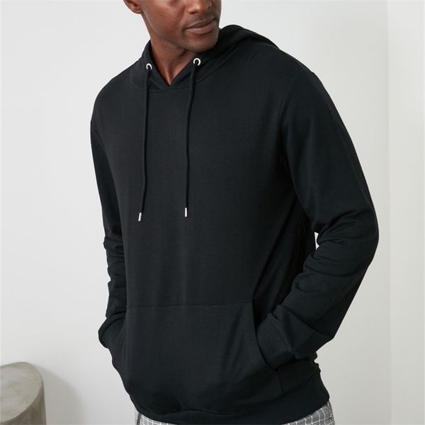 

trendyol men 's regular fit hooded kangaroo pocket sweatshirt tmnaw20sw0162 220307, Black