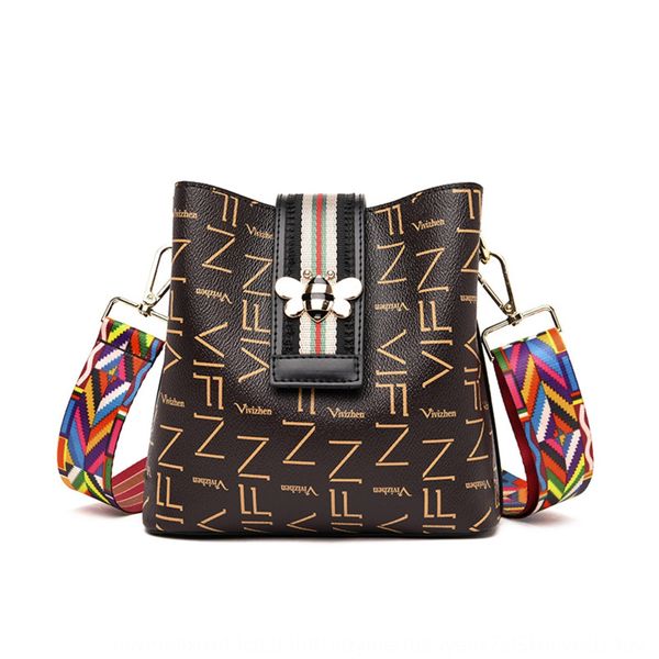 

весна 2020 одно плеча сдвоенного пакера весна ведро женских barrel большая емкость женщины тенденция крест мешок корейская цель ведро двойно