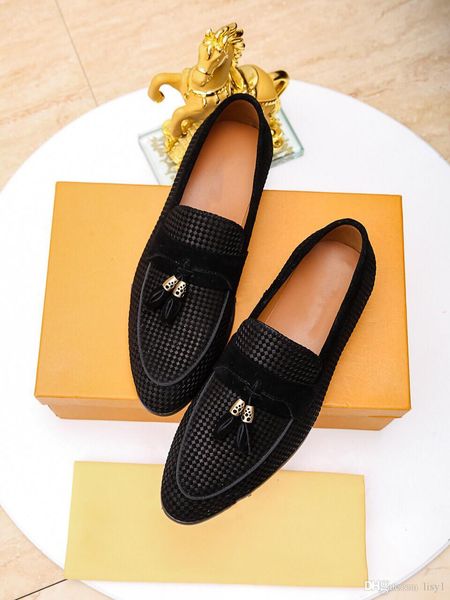 

20 19ss горячие продажи мужчины lajure shine doug плоские скольжения роскошные платье обувь повседневная направленная нойс сплошной цвет сва, Black