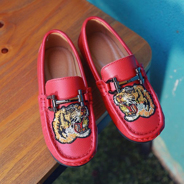 

kids 2019 fashion new mocassins genuine leather soft children shoes for boys girls casual flat slip on loafers, Black;red
