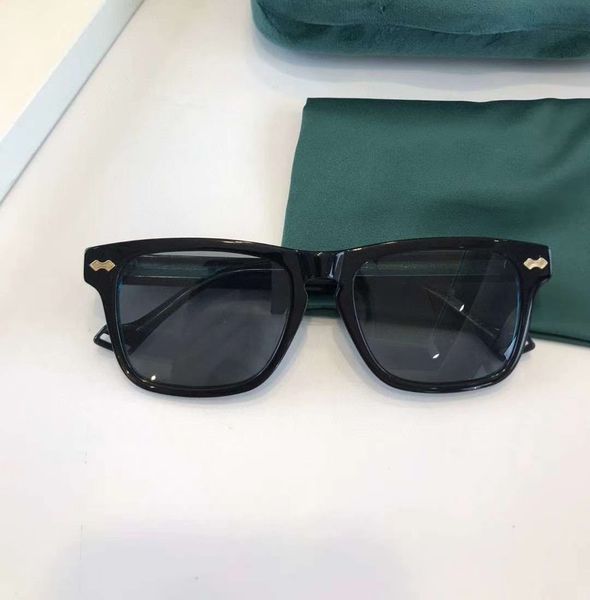 

mens black sunglasses with smoke lens 0735 shades design sunglasses hight qualitly uv protecton with box, White;black