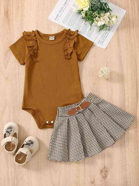 

baby ruffle trim bodysuit & gingham buckled detail pleated skirt she, White