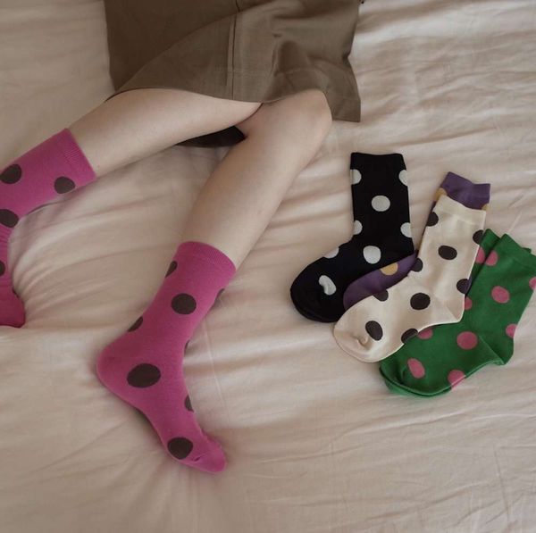 

autumn and winter new cute big spot candy cream middle tube contrast color dot cotton female socks, Black;white