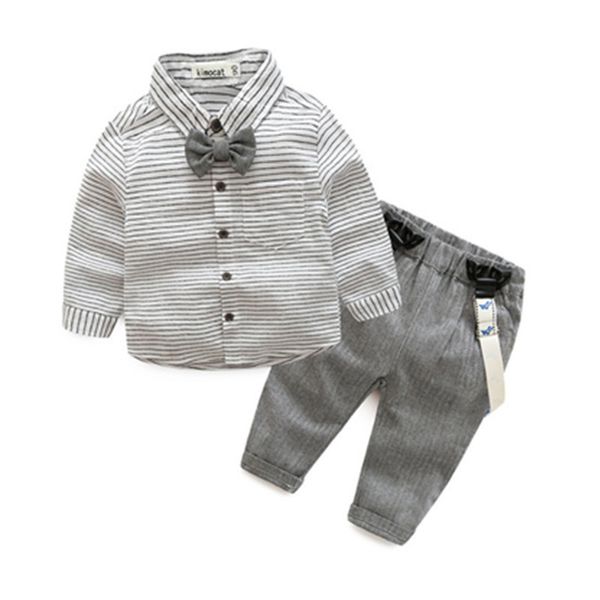 Jungenkleidung gestreiftes Babykleidungshemd mit Schleife und Overall graue Farbe Babykleidung Mini Gentleman Baby Vestido LJ201023