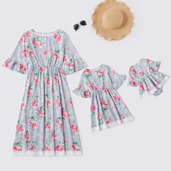 

2021 european and american new style parent-child print short-sleeved ruffled mother and daughter dress, Blue