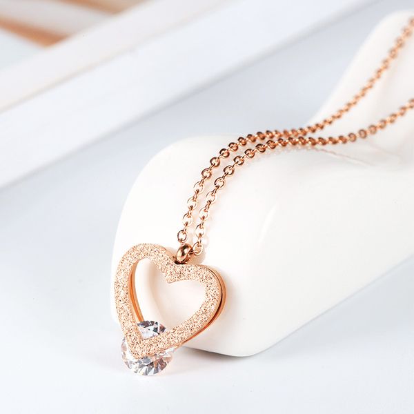 

New Trendy Luxury Handmade Womens Pendant Necklace Rose Gold Plated Stainless Steel Heart Necklaces