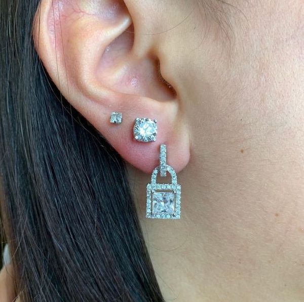 

new small and simple cool style net red exquisite light luxury temperament fashionable elegant micro-inlaid lock ear studs fashion design, Golden