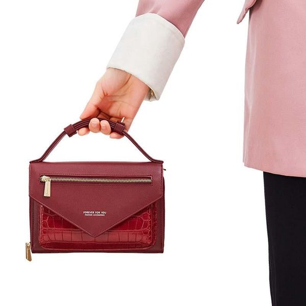 

new ladies messenger bag small square bag one-shoulder zipper handle crocodile pattern polyester sandwich mobile phone