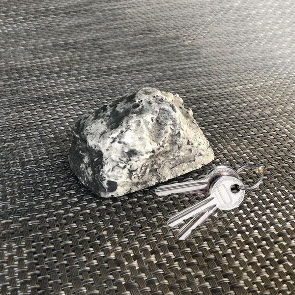 

outdoor waterproof garden lawn key hidden box camouflage stone case rock key box resin storage house1