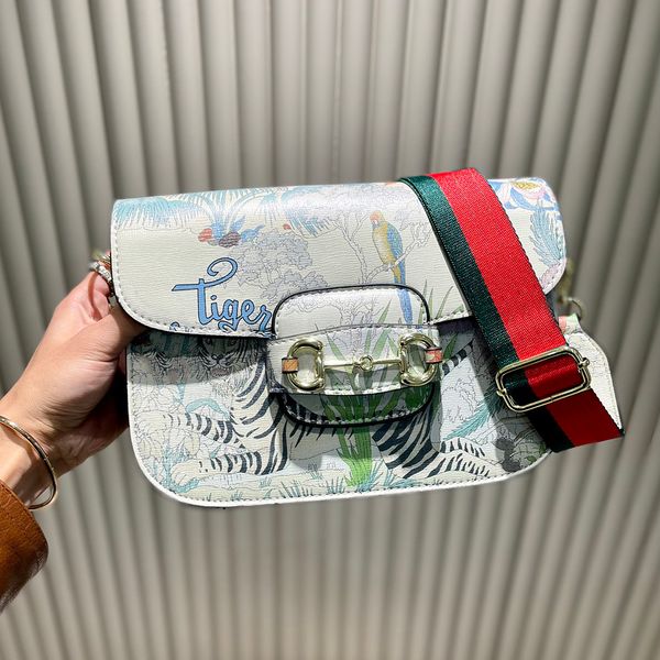 

luxury designer italy brand classic horse street buckle handbags bags genuine leather shoulder bag fashion women crossbody totes designers b