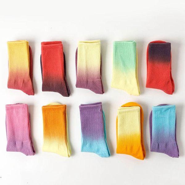 

tie-dyed men's and women's autumn and winter harajuku hip-hop new socks, Black