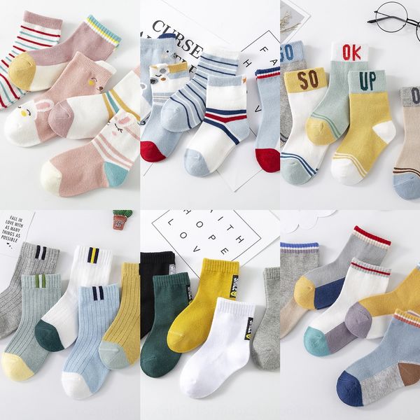 

autumn winter 2019 children's baby cotton sockscartoon medium tube men's and women's cotton socks digital jacquard baby socks, Black