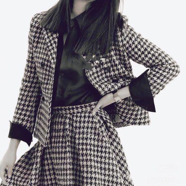 

two piece dress 2021 fall style classic houndstooth v-neck long sleeve pocket suit jacket mini pleated half skirt women's two-piece, White