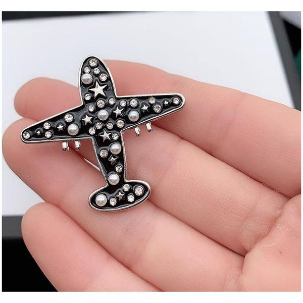 

cute airplane brooch women girls rhinestone pearl fashion modern aircraft brooch suit lapel pin gift for love o5x3u, Gray