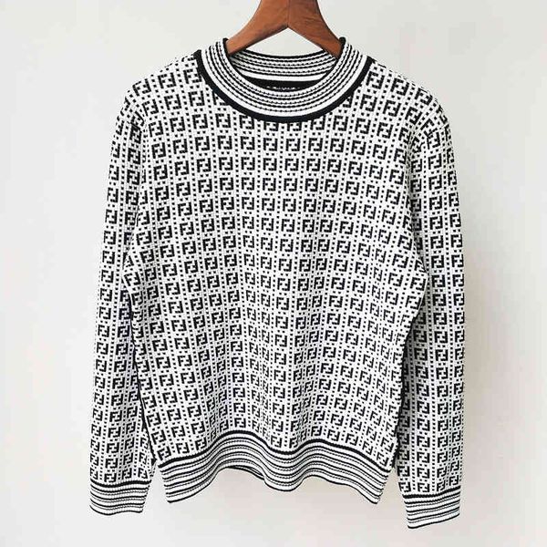 

2022 factory wholesale new fall dotted letter jacquard round neck long sleeve knitted blouse for women, White;black