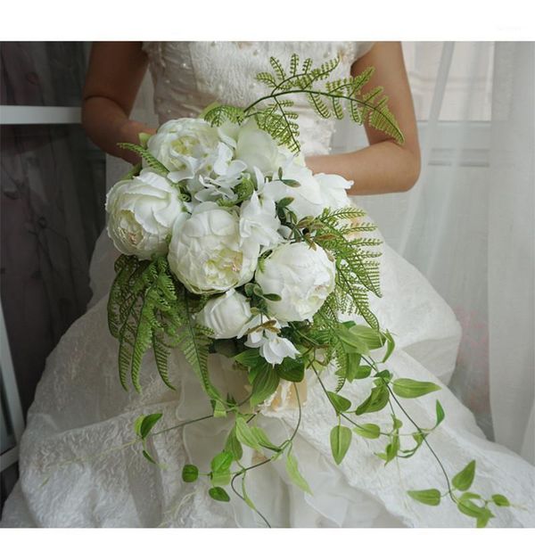 

simulation bride holding flowers cascades artificial flower