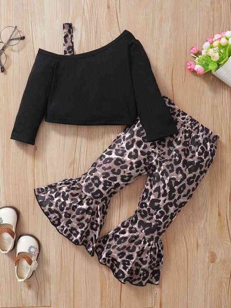 

baby asymmetrical neck ribbed knit & leopard flare leg pants she, White