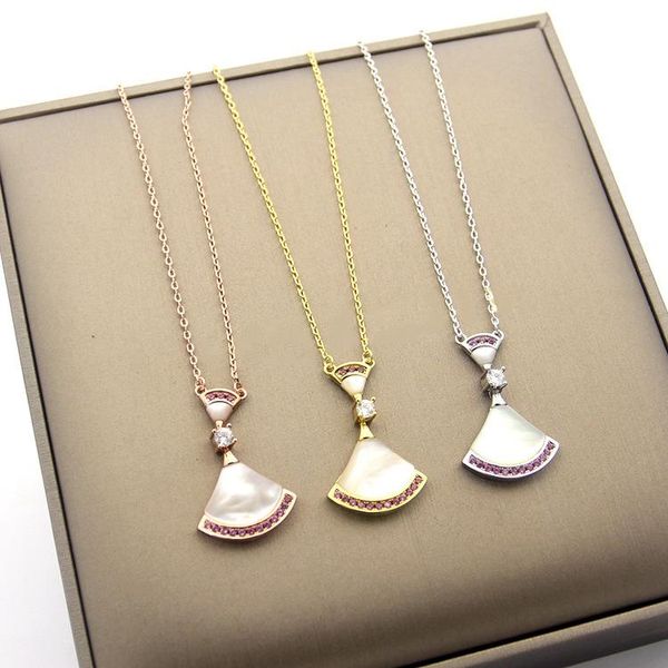 

2019 new Valentine's day limited edition B letter white shell Skirt Pink Diamond Gold fan-shaped Necklace