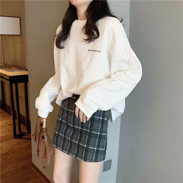 

qhz6n женской осени 2020 новый раунд шея юбка свитер стиль письмо печать случайную короткий стиль высокой талии похудение британского свитер, Gray