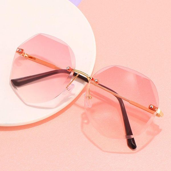 

round frame luxury vintage sunglasses women brand designer oversized sunglasses female sun glasses for lady mirror shades uv400, White;black