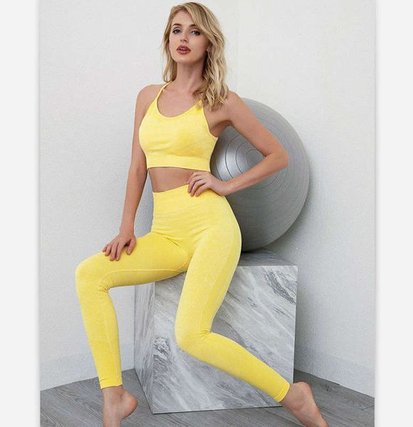 

seamless knitted breathable tight fitting yoga suit for women, Gray