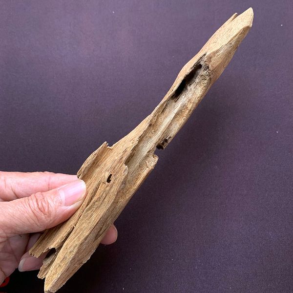 

35.6g authentic chinese national agarwood block oudh wood incense gaharu smell sweet