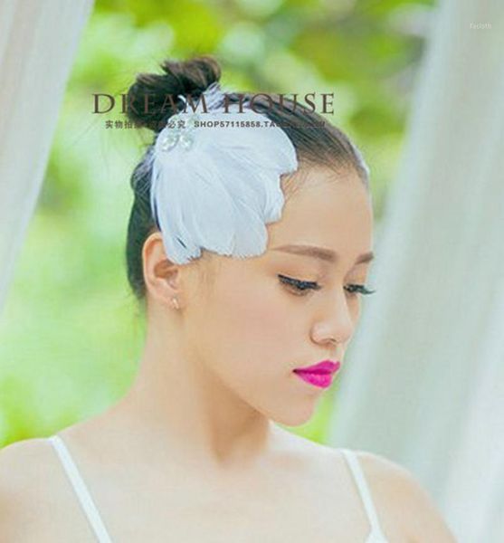 

1 pcs white ballet tire swan lake ballet feather headwear for female prince feather headband for tutu tire wedding tiara1, Black;red