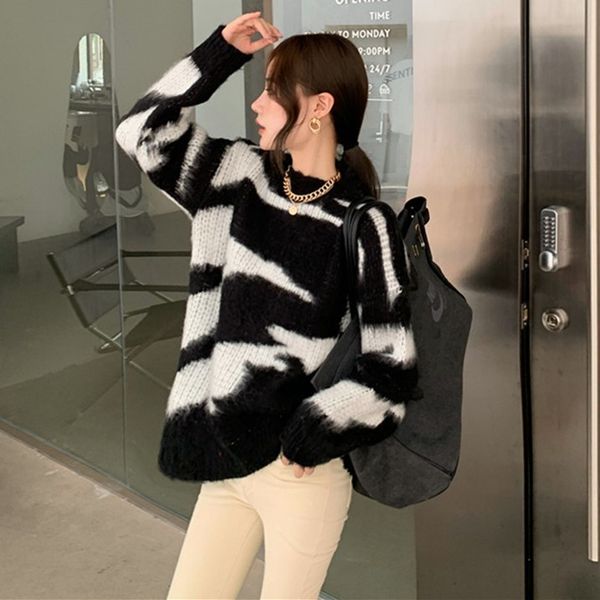 

new south korean version of autumn and winter 2020 color contrast tie dye loose pullover coat long sleeve sweater women's wear