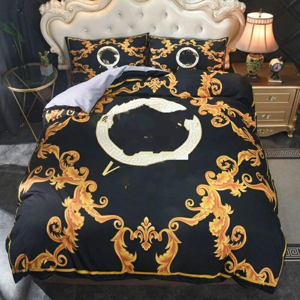 

2021 fashion designer bedding sets  size bed comforters cover sets luxury bed sheet pillowcases black gold designer duvet cover