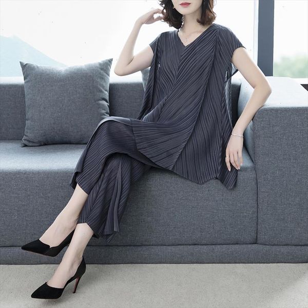 

2021 autumn new fashion pleated pants set for women loose v neck wide leg pants two pieces set female pb368, Gray
