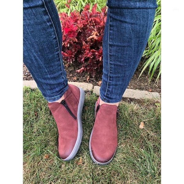 

fashion women boots 2021 new boots round toe zipper short red black gray platform size 43 shoes woman1