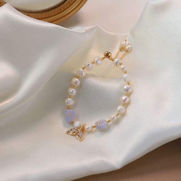 

fashion baroque opposite pearl bracelet french women ins minority design korean version simple fishtail student bracelet pearlnational p, Golden;silver