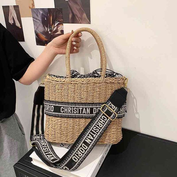 

2022 factory wholesale new model woven women's bag literary style seaside vacation one shoulder diagonal straw woven large capacity